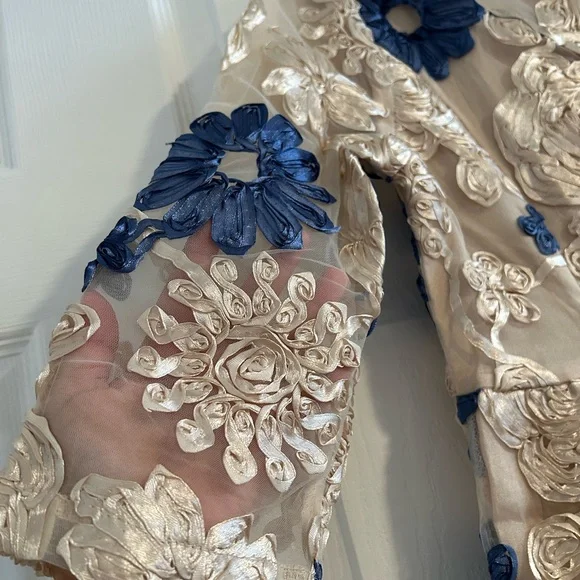 Floral Embroidered Dress - Navy & Cream/ size Medium - Picture 4 of 4